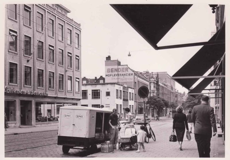 Witte de Withstraat - straatbeeld bij Blikman en Sartorius (CW0778)